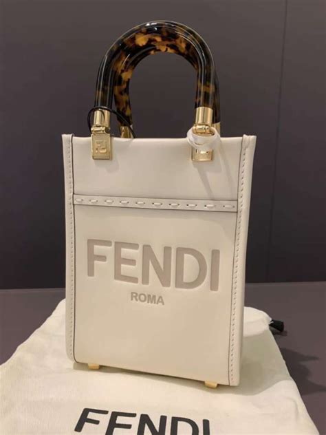 fendi kabelka